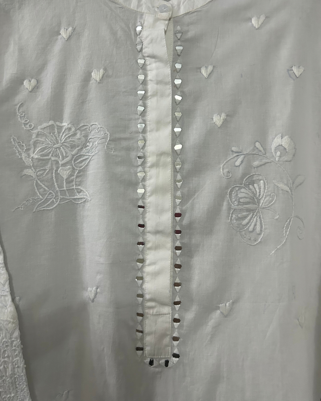 White Hand Embroidered Kurta