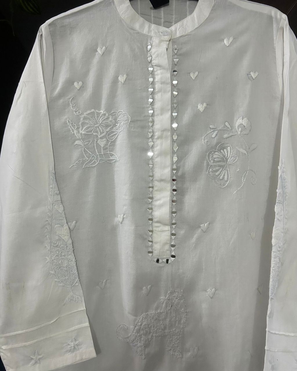 White Hand Embroidered Kurta